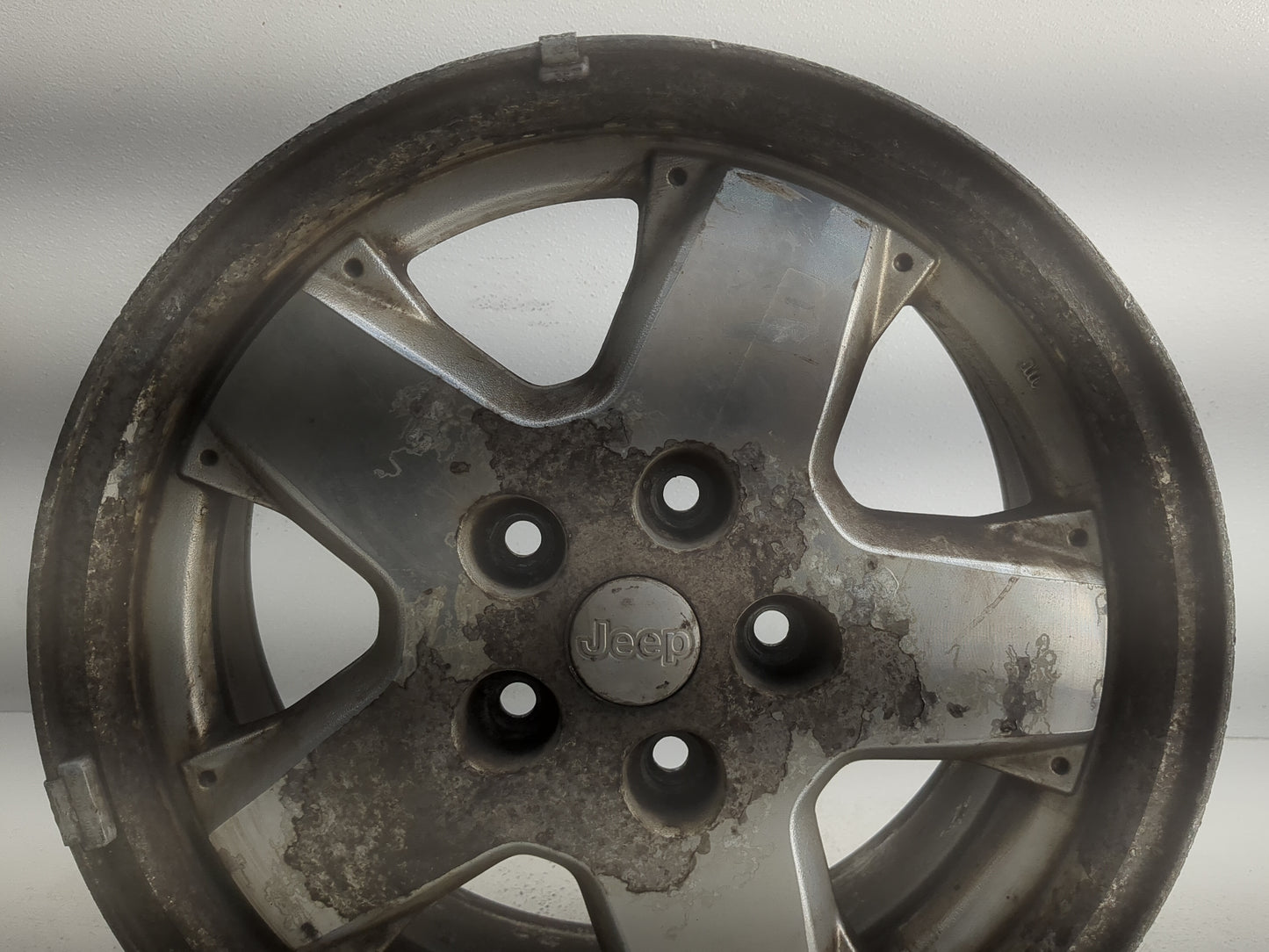2002-2007 Jeep Liberty Oem Wheel Rim 1305479 - Oemusedautoparts1.com