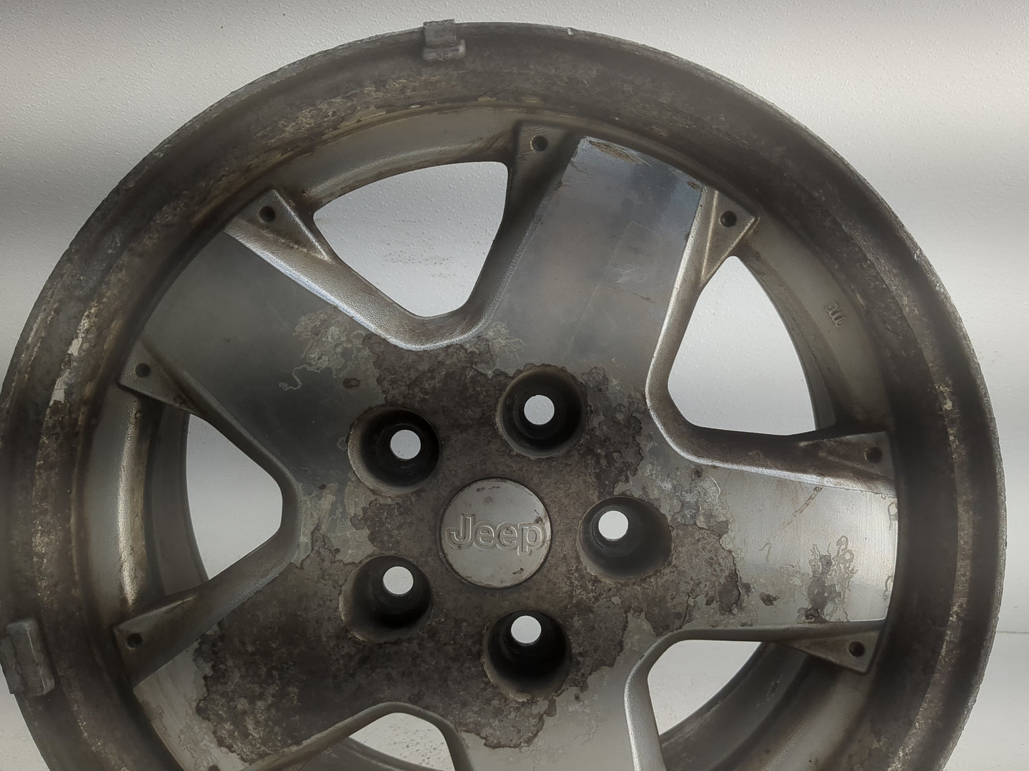 2002-2007 Jeep Liberty Oem Wheel Rim 1305479 - Oemusedautoparts1.com