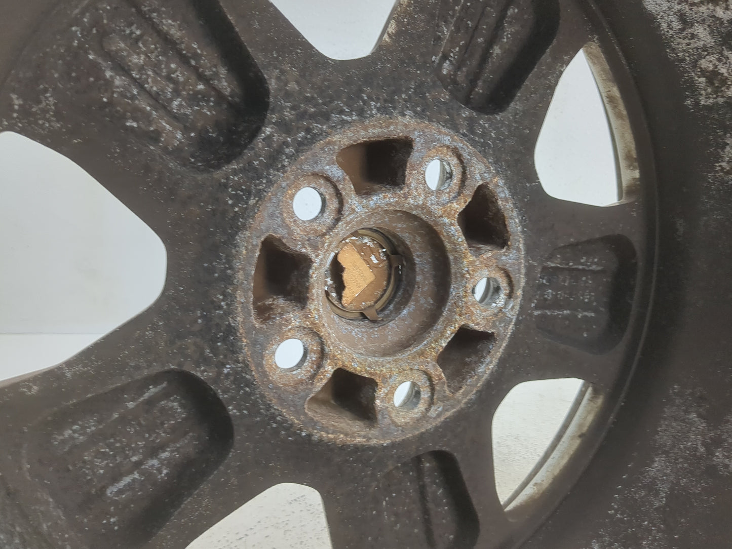 2002-2007 Jeep Liberty Oem Wheel Rim 1305480 - Oemusedautoparts1.com