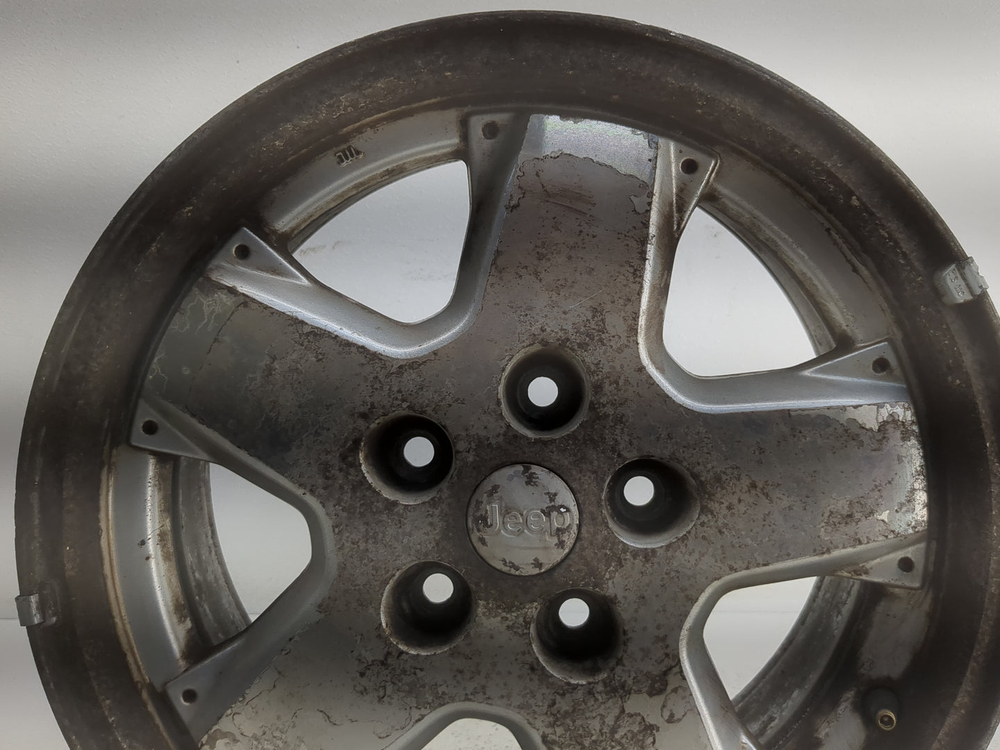 2002-2007 Jeep Liberty Oem Wheel Rim 1305480 - Oemusedautoparts1.com
