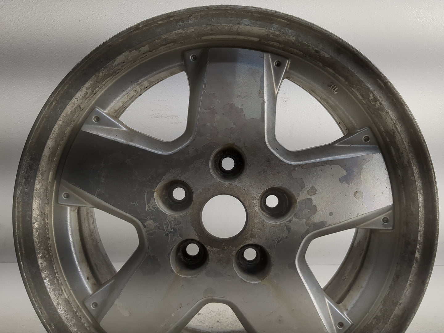 2002-2007 Jeep Liberty Oem Wheel Rim 1305482 - Oemusedautoparts1.com