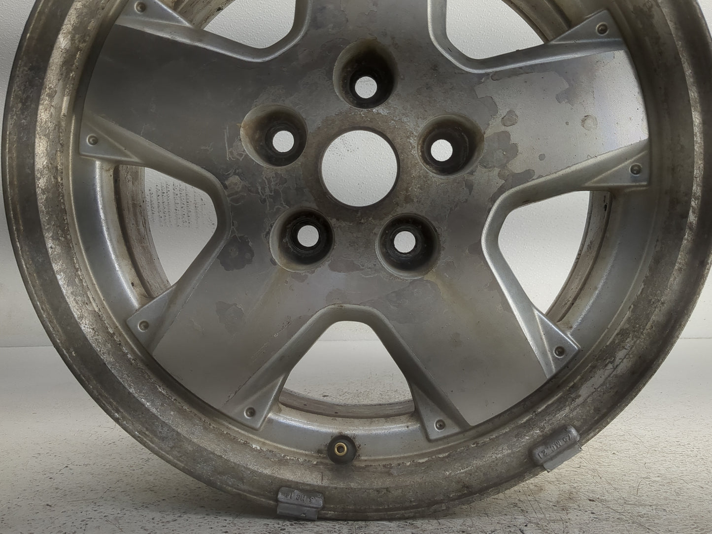 2002-2007 Jeep Liberty Oem Wheel Rim 1305482 - Oemusedautoparts1.com