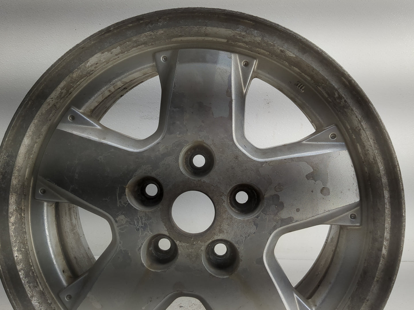 2002-2007 Jeep Liberty Oem Wheel Rim 1305482 - Oemusedautoparts1.com
