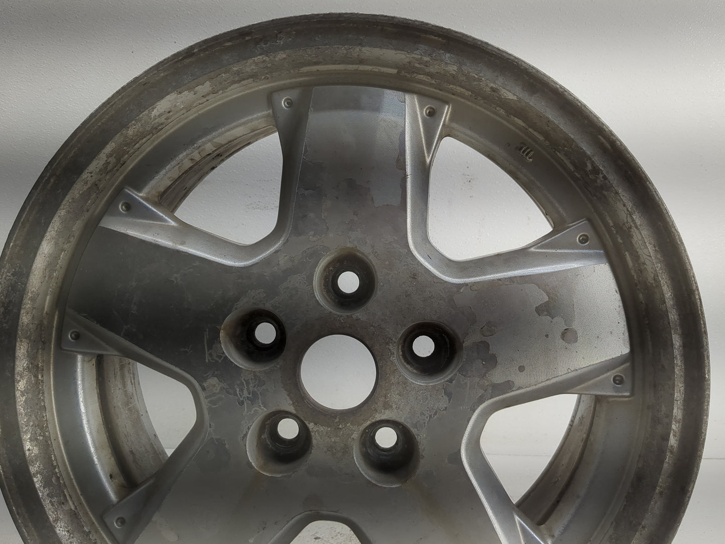 2002-2007 Jeep Liberty Oem Wheel Rim 1305482 - Oemusedautoparts1.com
