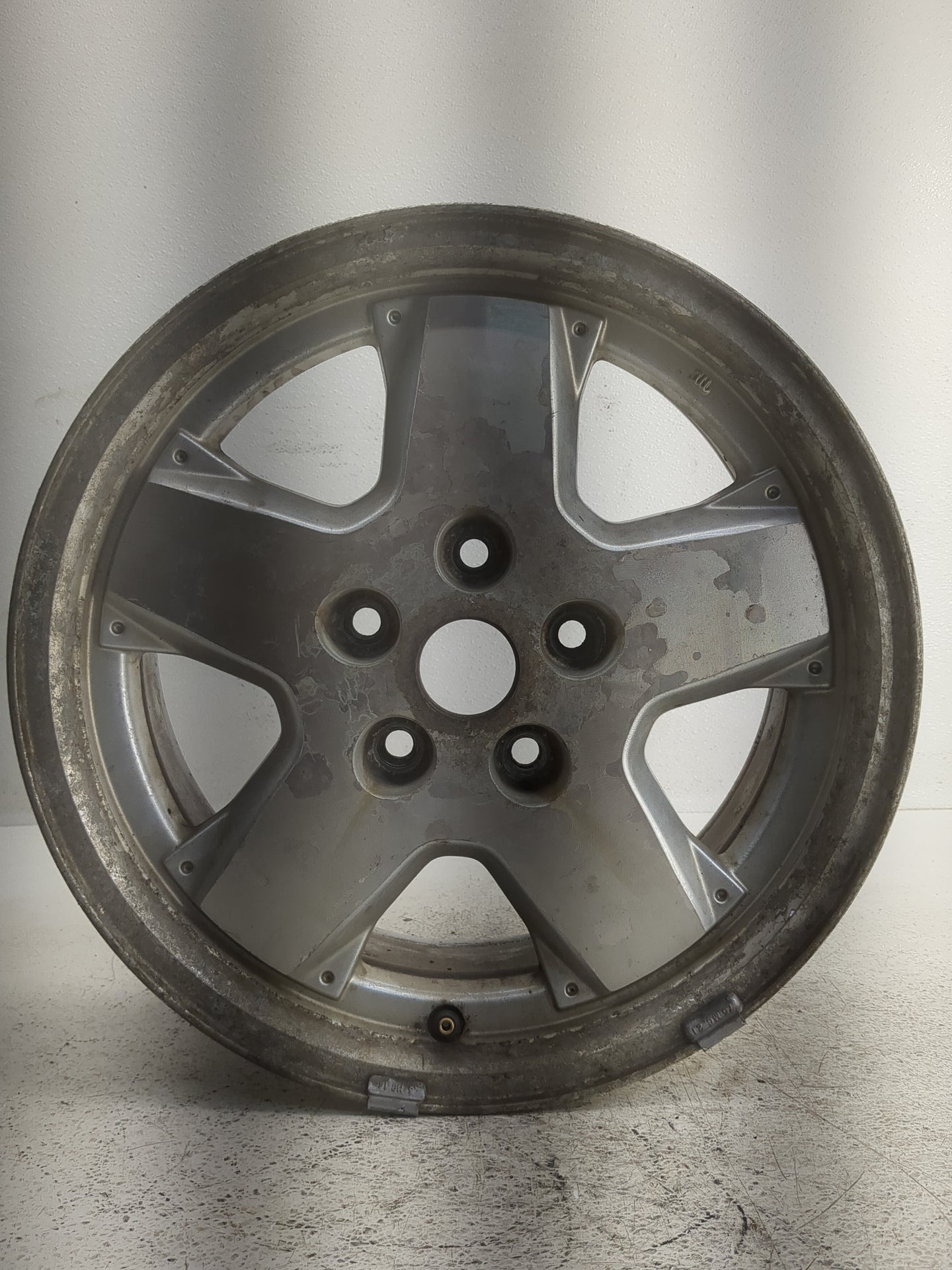 2002-2007 Jeep Liberty Oem Wheel Rim 1305482 - Oemusedautoparts1.com