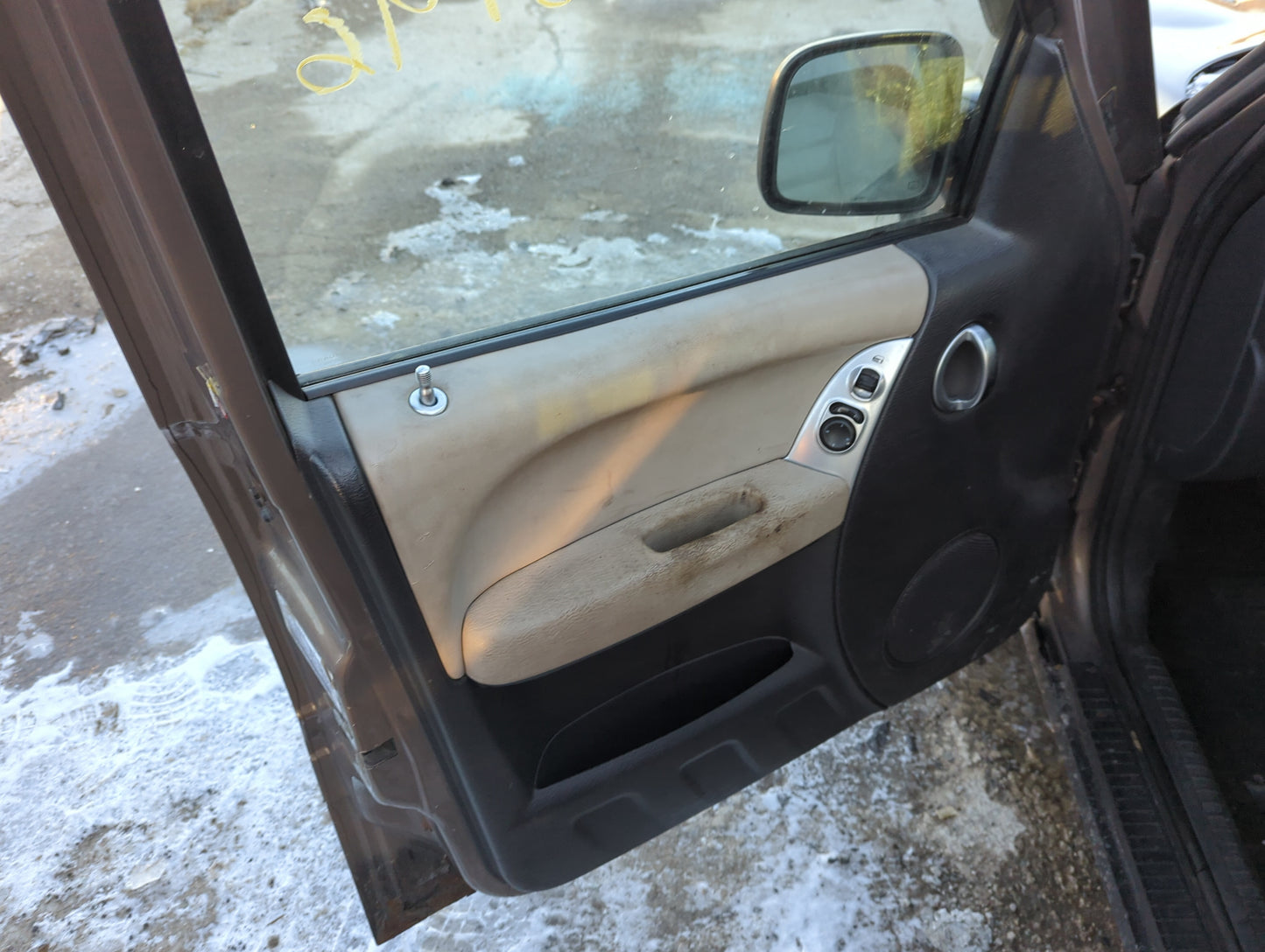 2002 Jeep Liberty Front Left Driver Interior Door Panel Trim 1306132 - Oemusedautoparts1.com