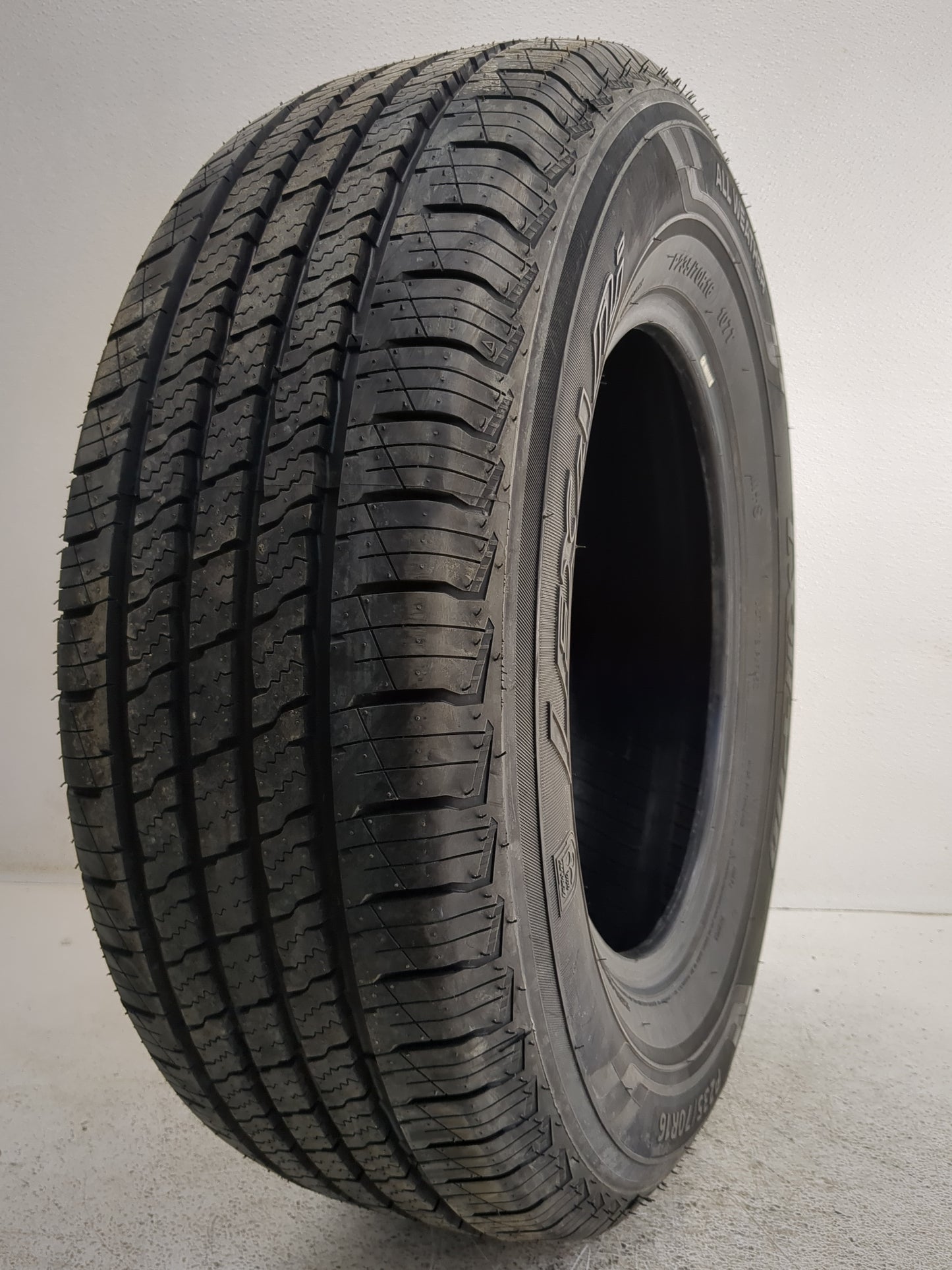 Used Tire P235/70R16 LEXLINI ALL WEATHER 107T - Tread Depth 13.5/32 - Oemusedautoparts1.com