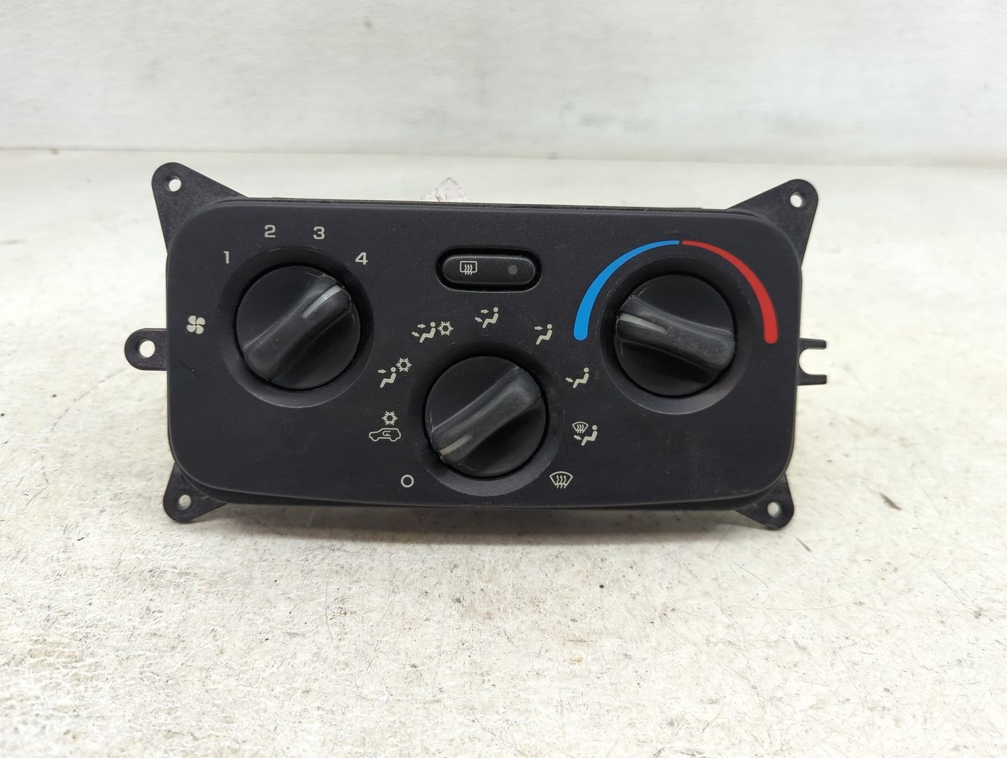 2002-2003 Jeep Liberty Climate Control Module Temperature AC/Heater Replacement P/N:55037533AD Fits Fits 2002 2003 OEM Used 