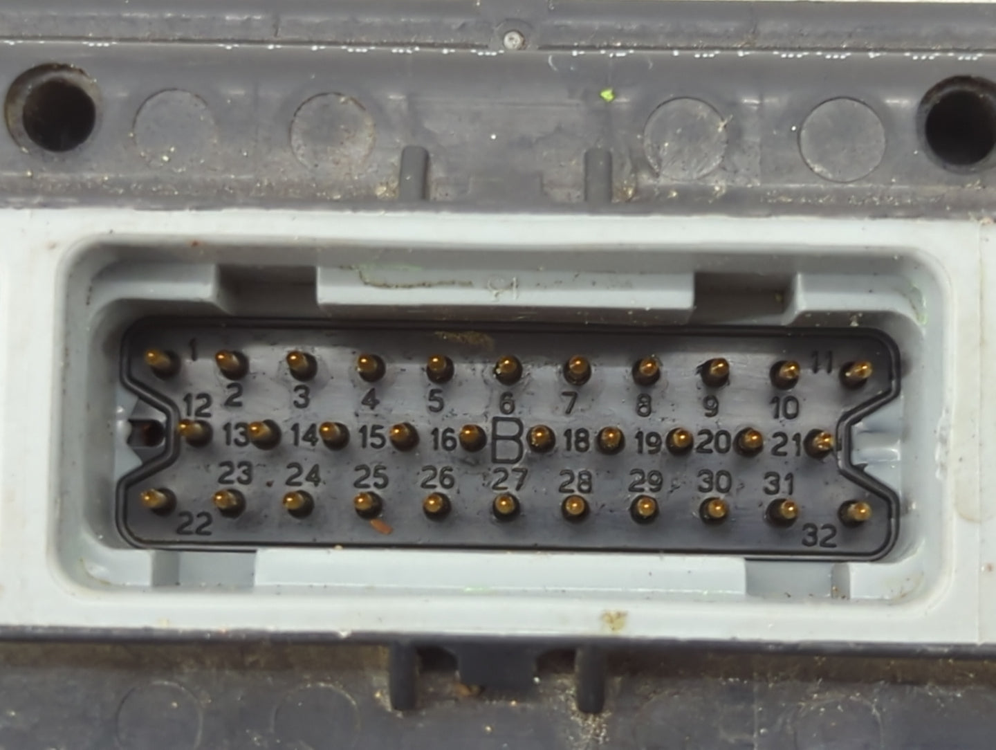 2002 Jeep Liberty PCM Engine Control Computer ECU ECM PCU OEM P/N:P56041606AG Fits OEM Used Auto Parts - Oemusedautoparts1.c
