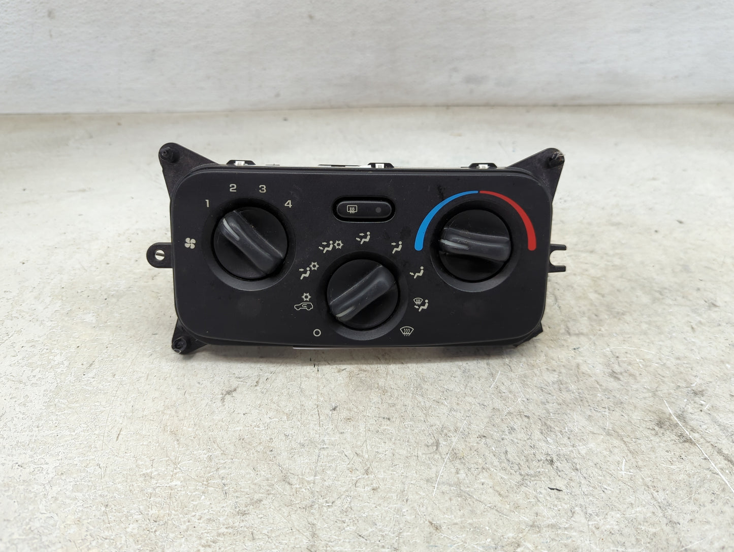 2002-2003 Jeep Liberty Climate Control Module Temperature AC/Heater Replacement P/N:P55037533AC Fits Fits 2002 2003 OEM Used