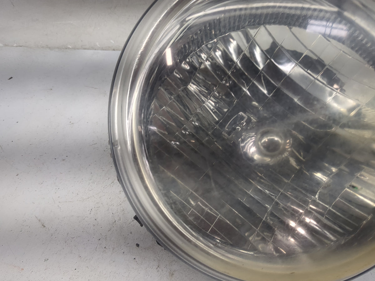 2002-2004 Jeep Liberty Driver Left Oem Head Light Headlight Lamp Black 1518699 - Oemusedautoparts1.com