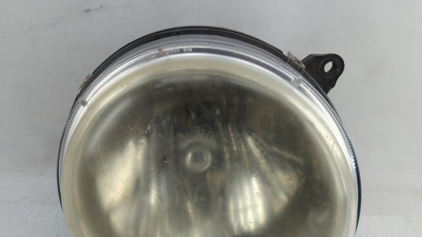 2002-2004 Jeep Liberty Passenger Right Oem Head Light Headlight Lamp - Oemusedautoparts1.com