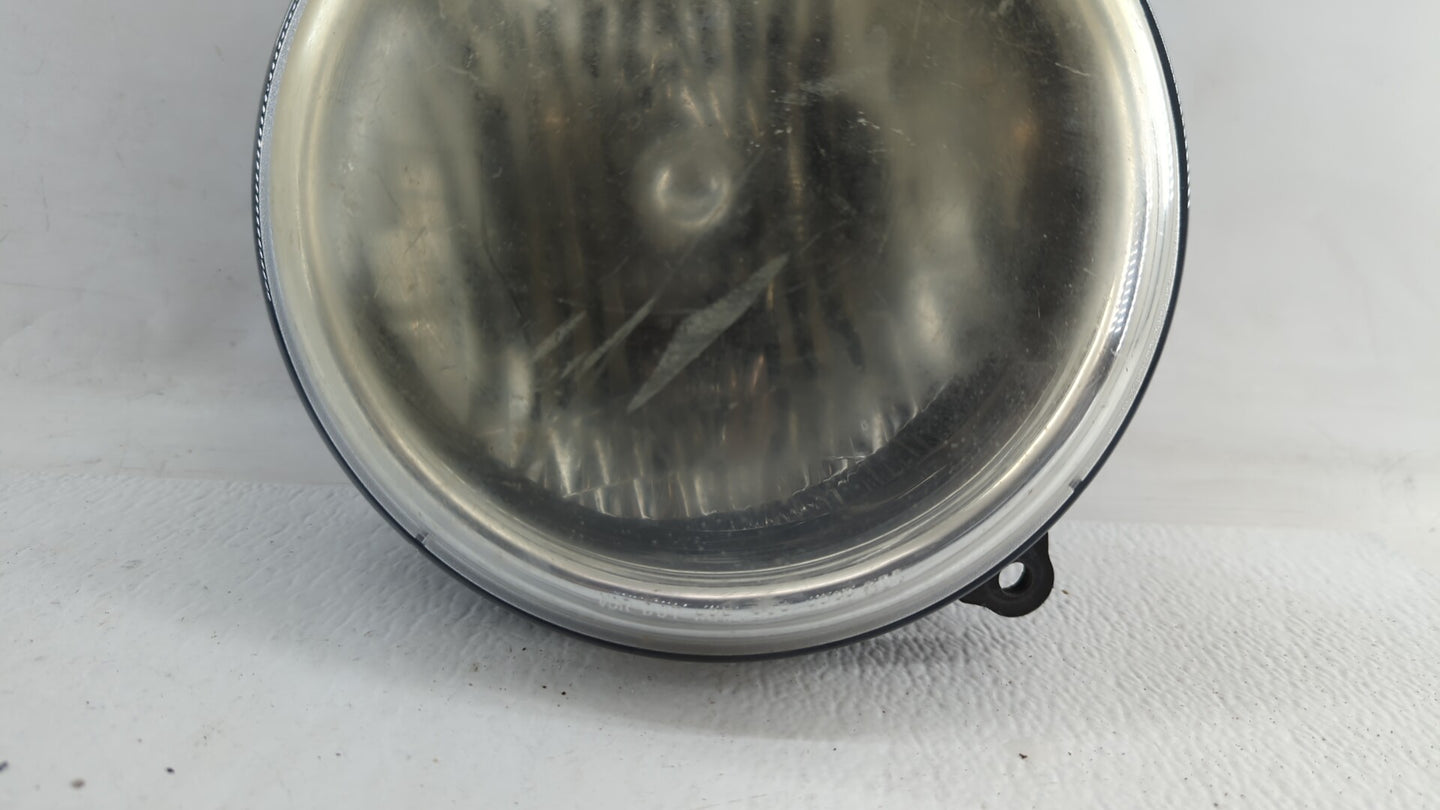 2002-2004 Jeep Liberty Passenger Right Oem Head Light Headlight Lamp - Oemusedautoparts1.com