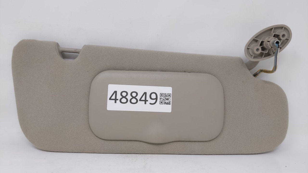 2002 Jeep Liberty Sun Visor Shade Replacement Passenger Right Mirror Fits OEM Used Auto Parts - Oemusedautoparts1.com