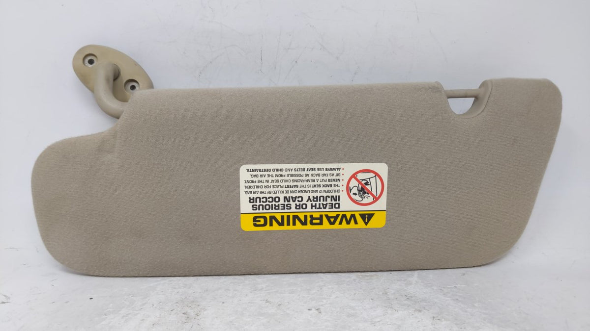 2002 Jeep Liberty Sun Visor Shade Replacement Passenger Right Mirror Fits OEM Used Auto Parts - Oemusedautoparts1.com