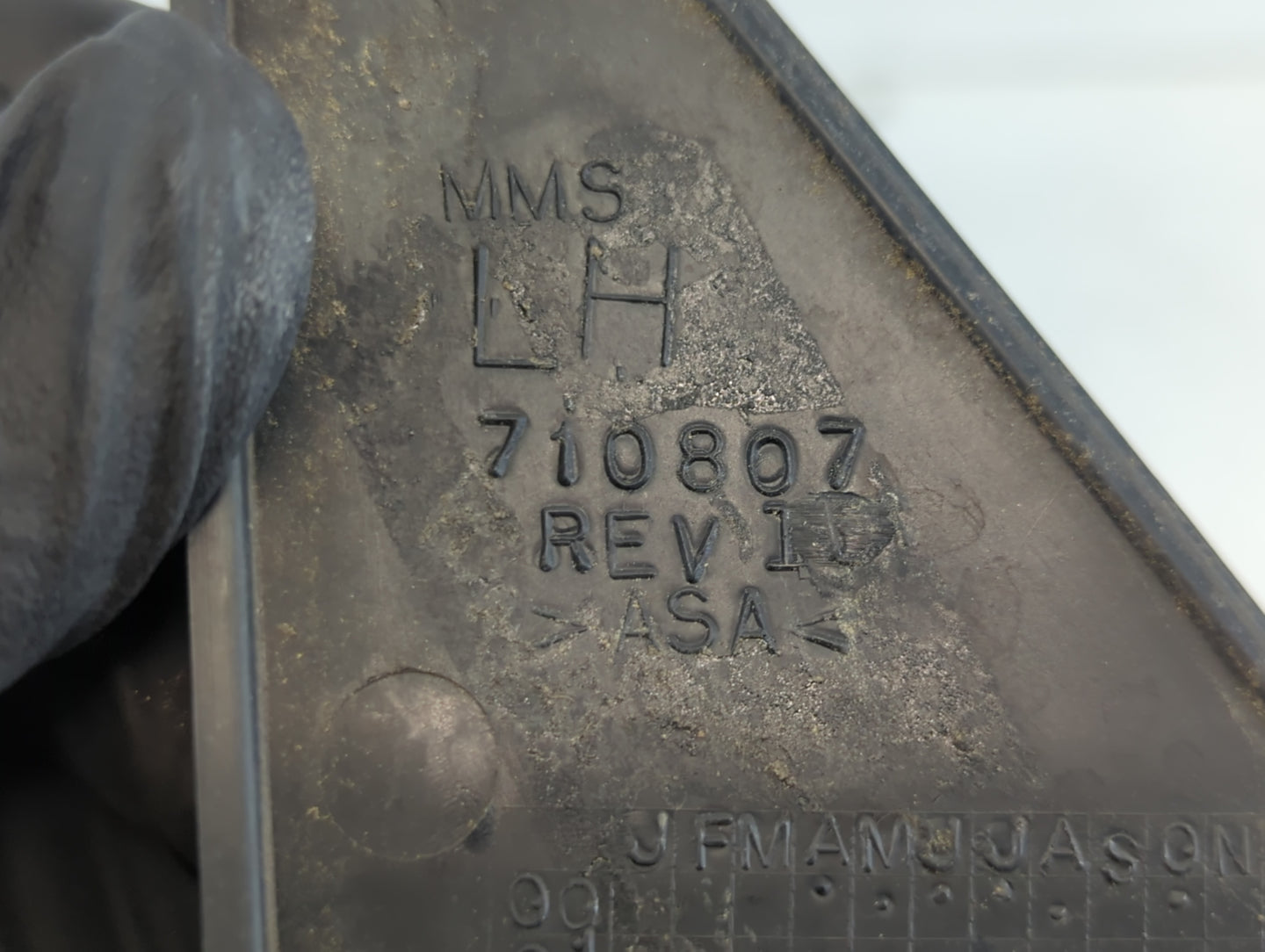 2002-2007 Jeep Liberty Driver Side View Mirror - Left Door Mirror OEM Used - Oemusedautoparts1.com