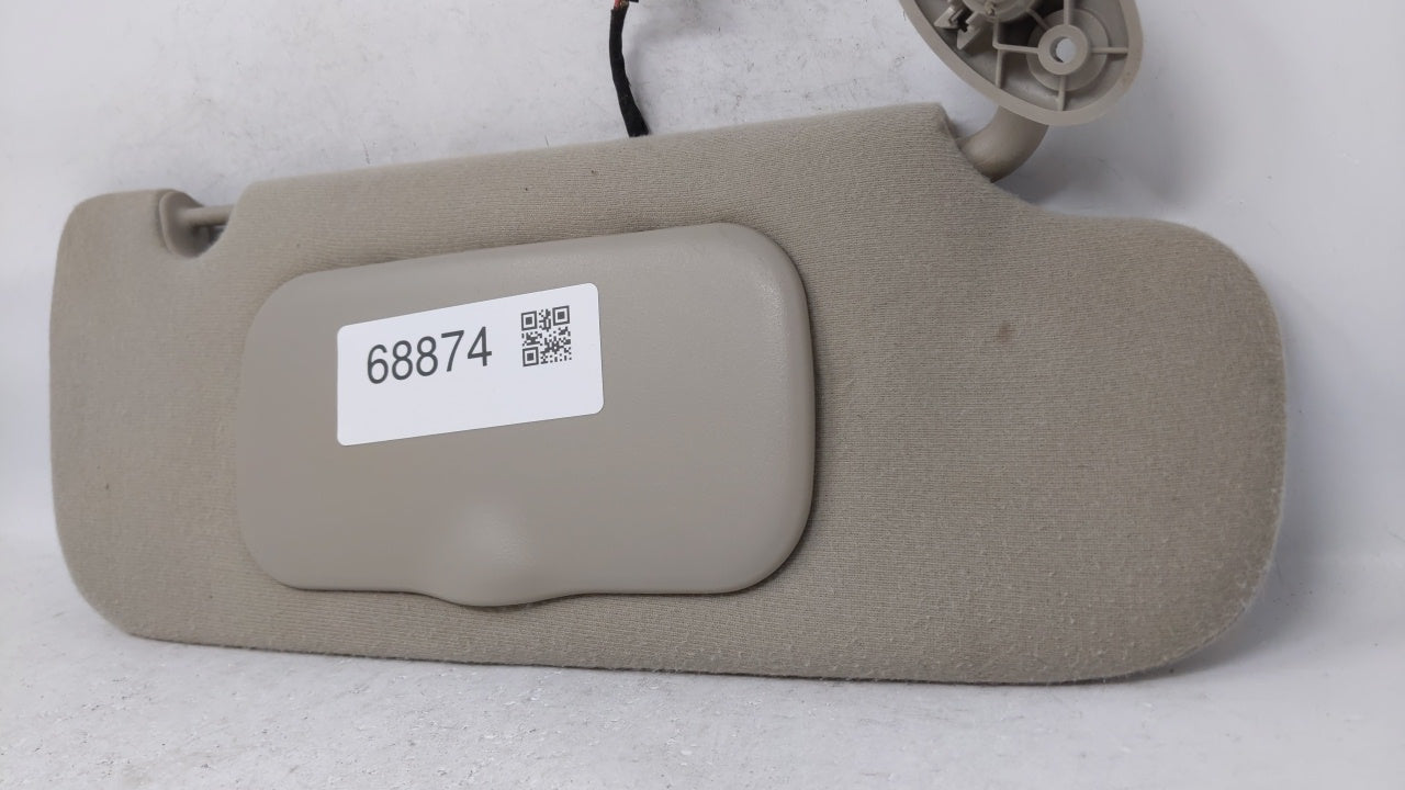 2002 Jeep Liberty Sun Visor Shade Replacement Passenger Right Mirror Fits OEM Used Auto Parts - Oemusedautoparts1.com