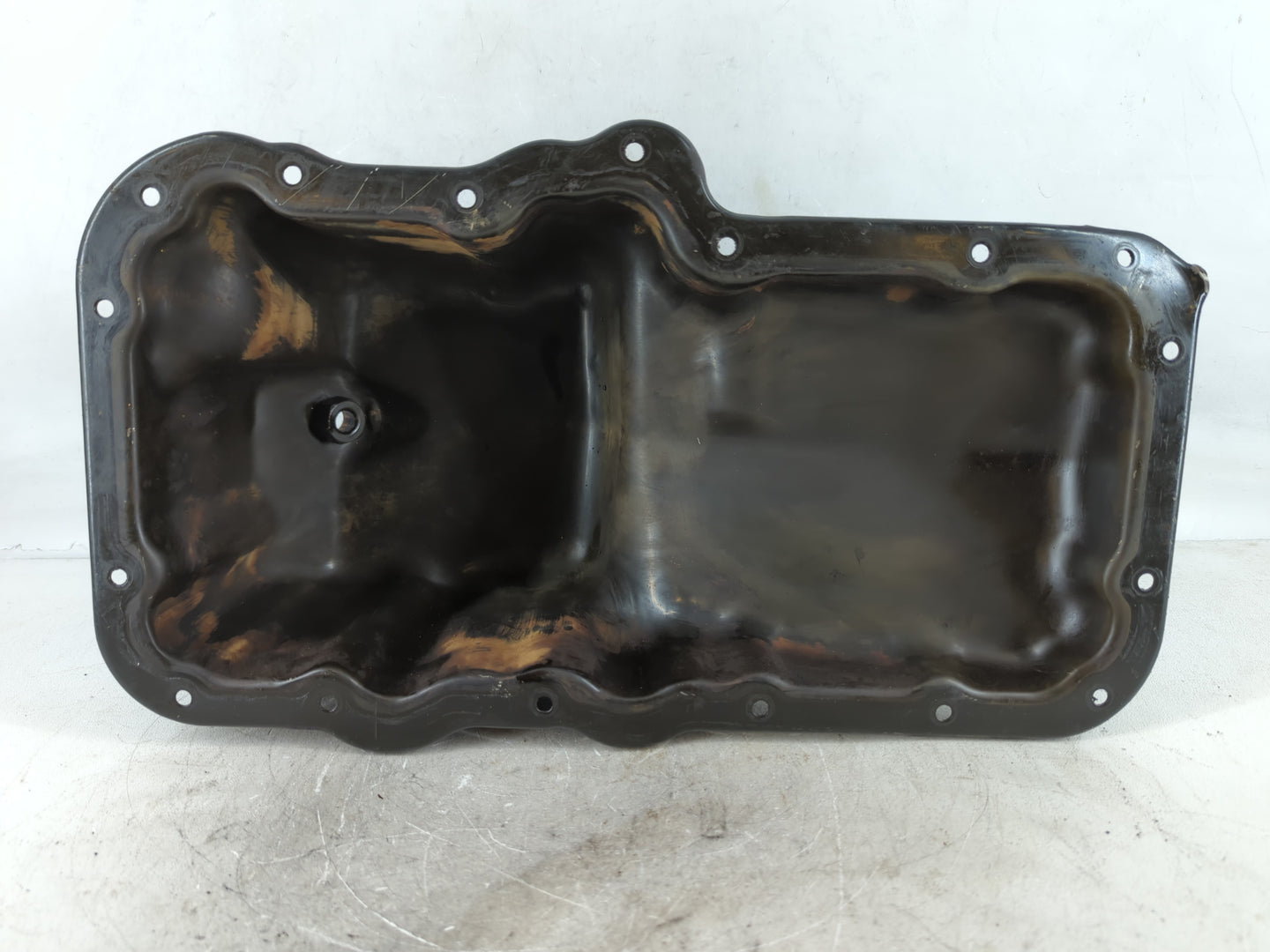 2002-2003 Jeep Liberty Engine Oil Pan P/N:31979 53021000AC Fits Fits 2002 2003 OEM Used Auto Parts - Oemusedautoparts1.com