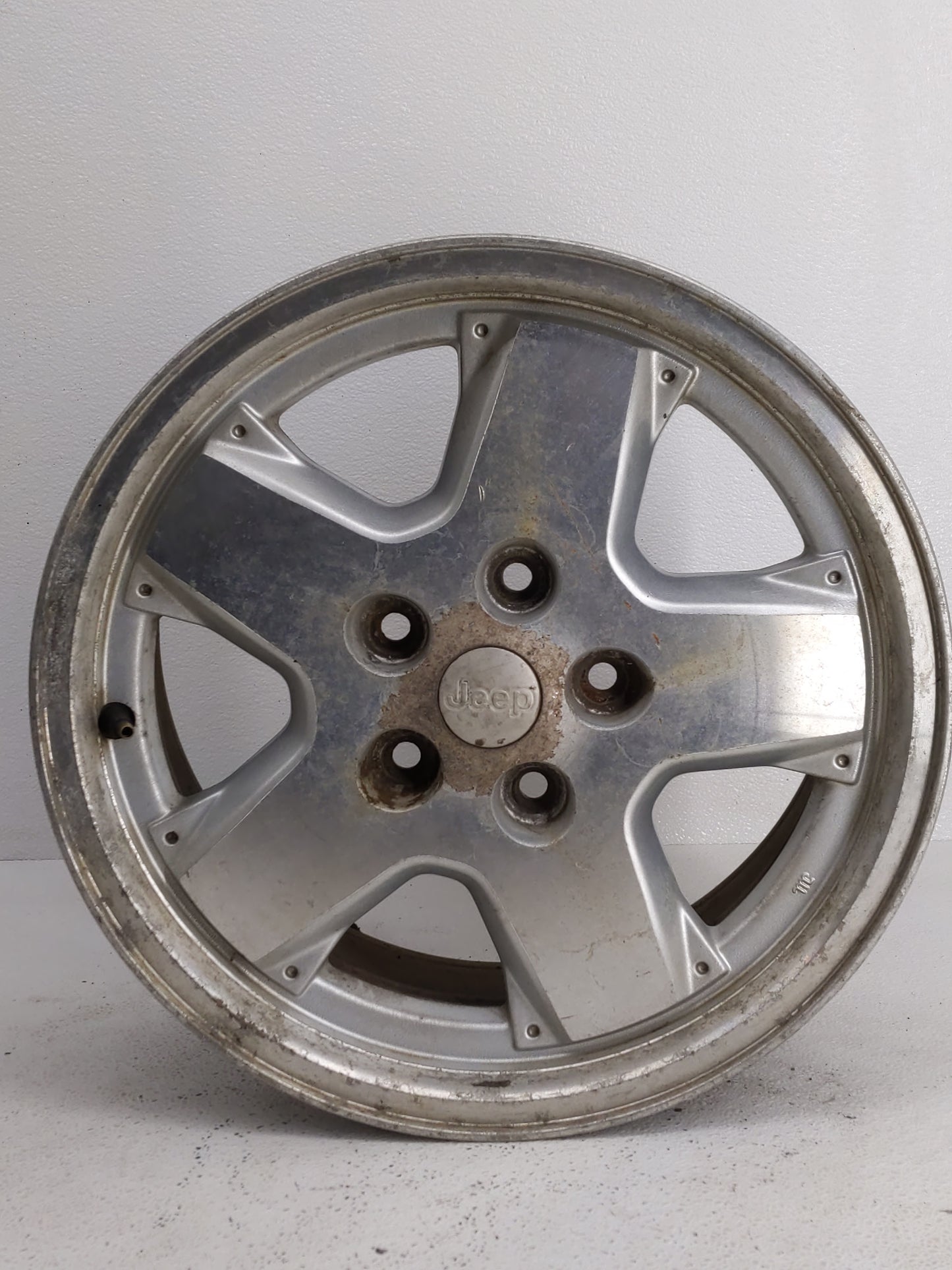 2002-2004 Jeep Liberty Oem Wheel Rim - Oemusedautoparts1.com