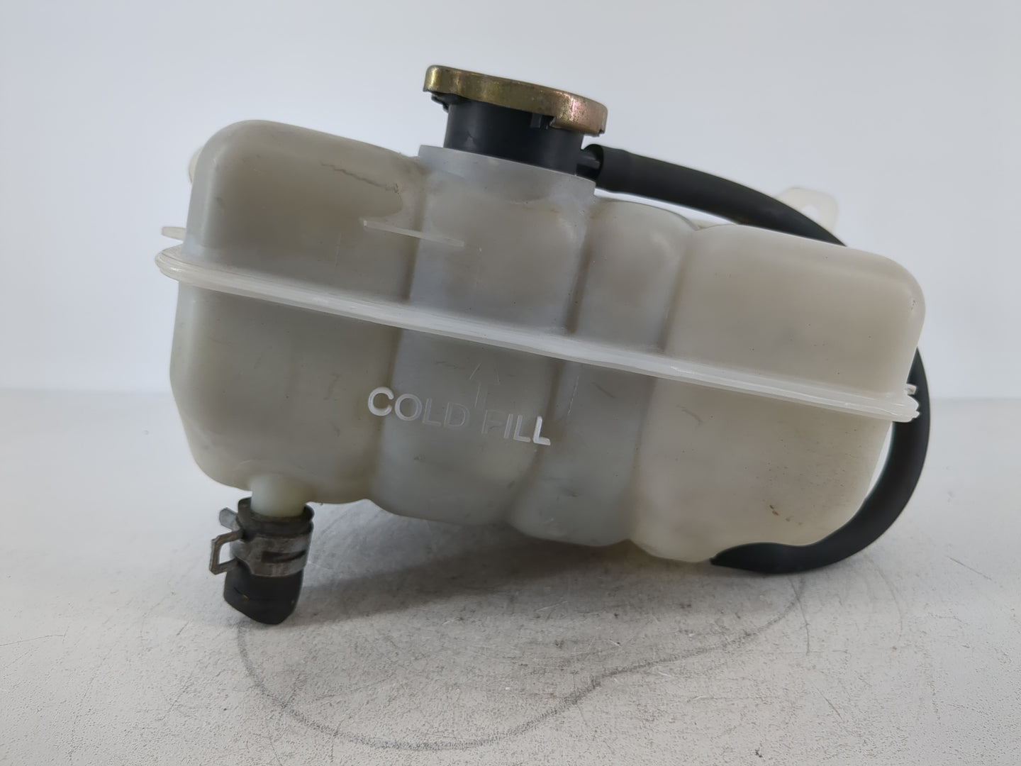 2002-2006 Jeep Liberty Radiator Coolant Overflow Expansion Tank Bottle - Oemusedautoparts1.com