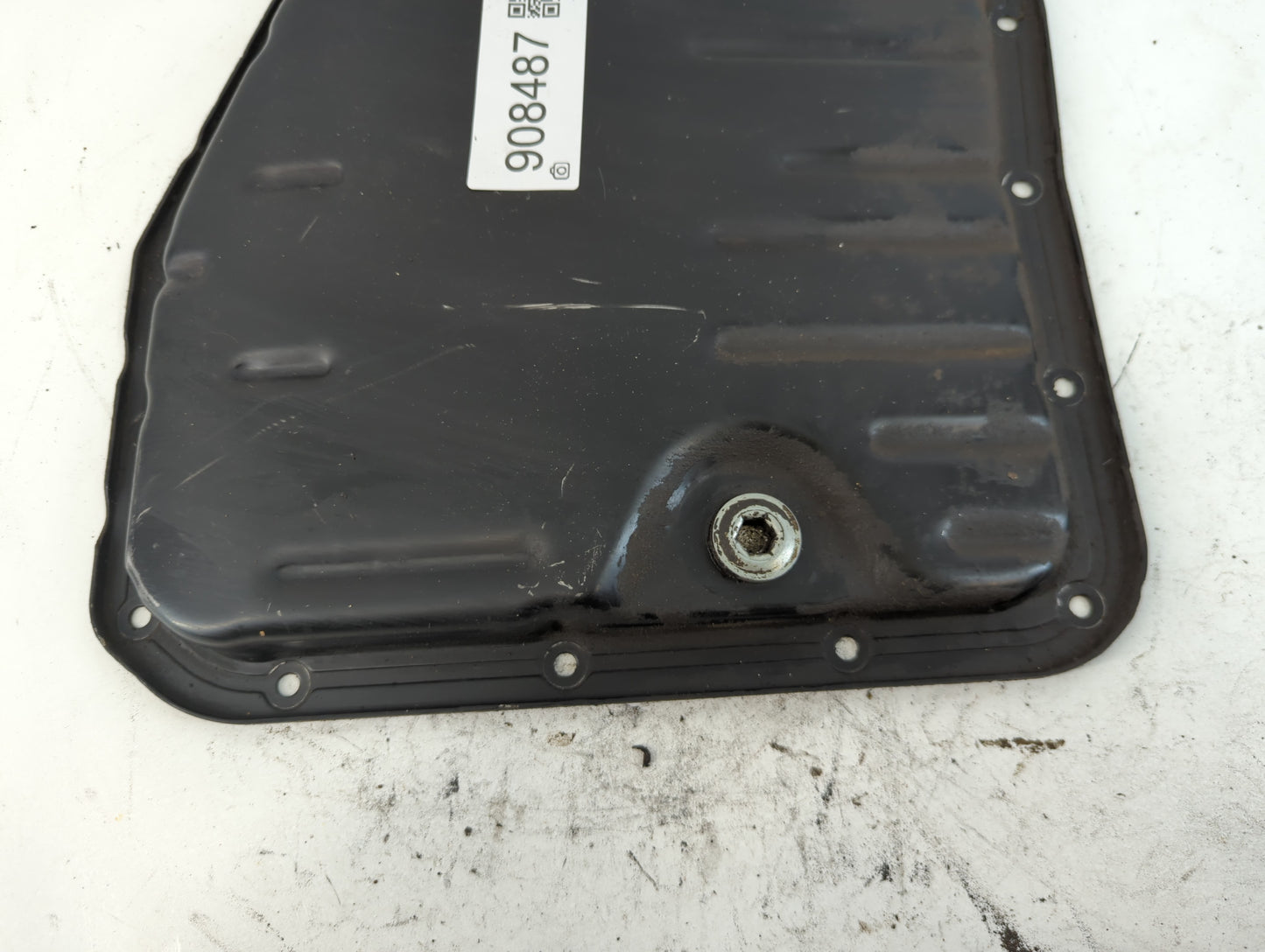 2002-2003 Jeep Liberty Engine Oil Pan Fits Fits 2002 2003 OEM Used Auto Parts - Oemusedautoparts1.com