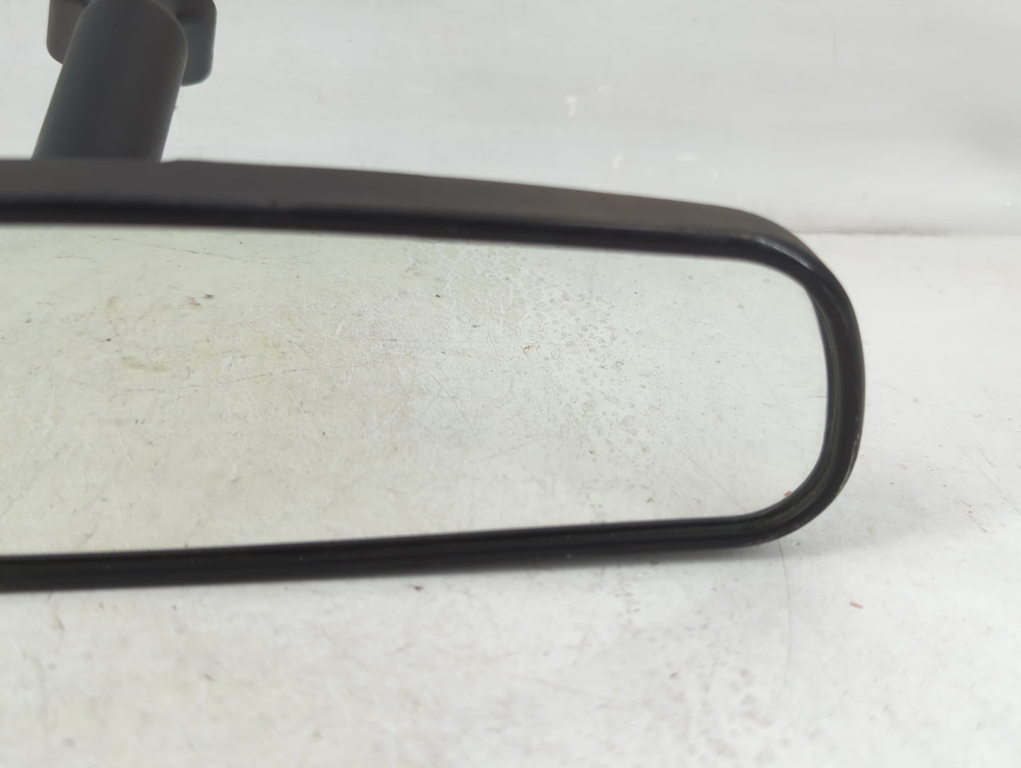 2002 Jeep Liberty Interior Rear View Mirror Replacement OEM P/N:E8011681 Fits OEM Used Auto Parts - Oemusedautoparts1.com