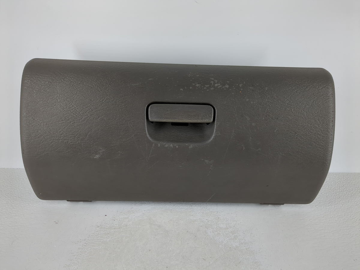 2002 Jeep Liberty Passenger Glove Box Door Storage Compartment 956784 - Oemusedautoparts1.com