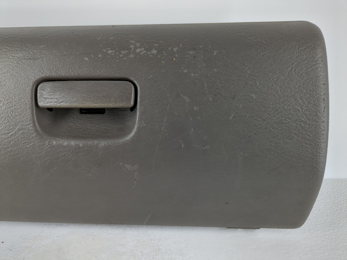 2002 Jeep Liberty Passenger Glove Box Door Storage Compartment 956784 - Oemusedautoparts1.com