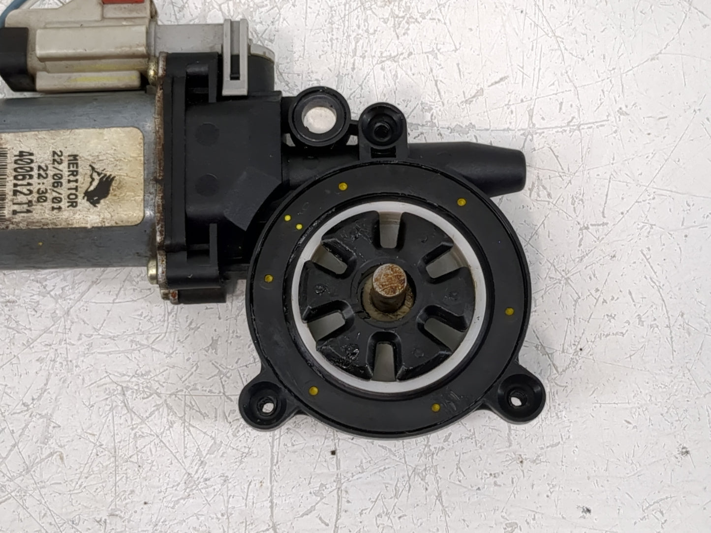 2002-2006 Jeep Liberty Driver Left Front Window Regulator - Oemusedautoparts1.com