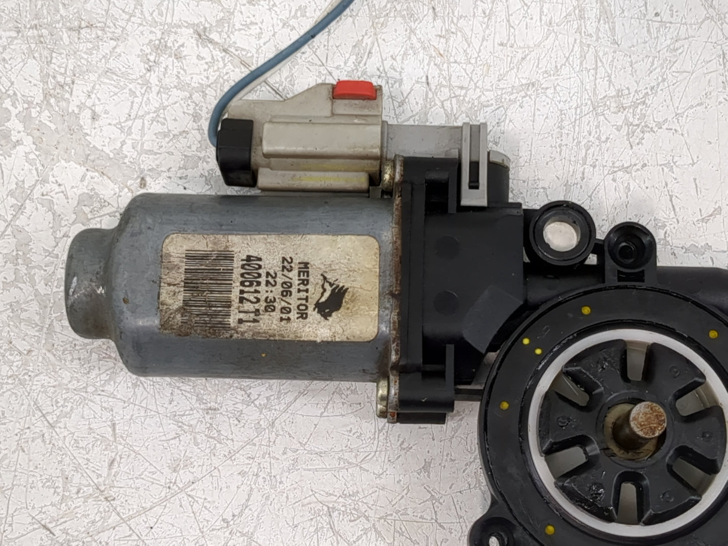 2002-2006 Jeep Liberty Driver Left Front Window Regulator - Oemusedautoparts1.com