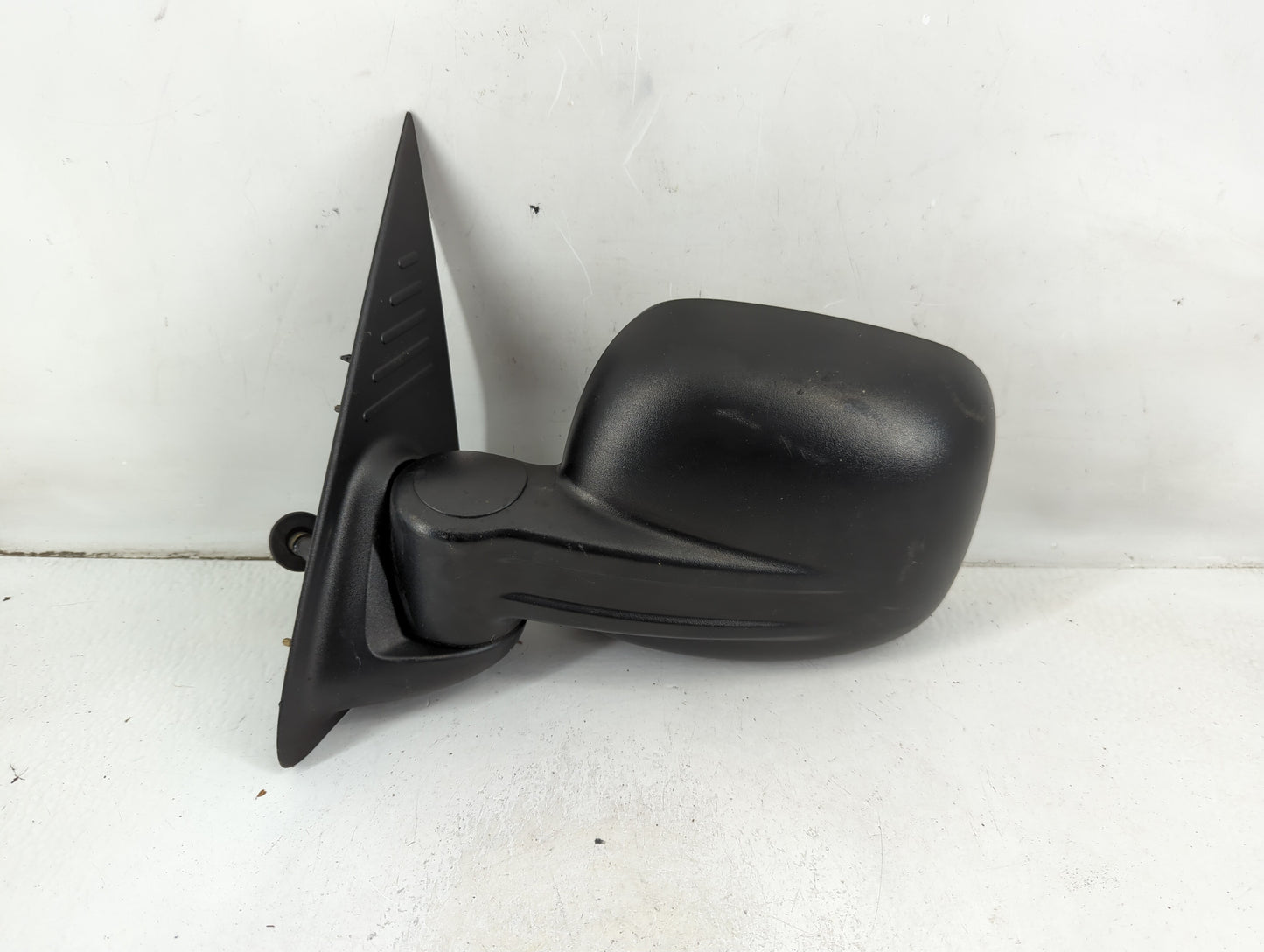 2002-2007 Jeep Liberty Driver Left Side View Manual Door Mirror Black - Oemusedautoparts1.com