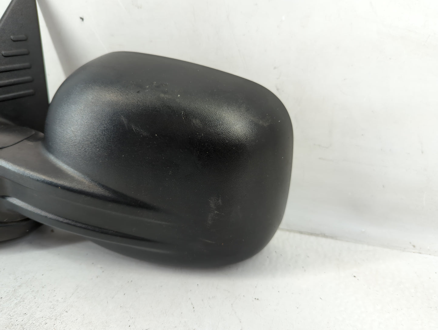 2002-2007 Jeep Liberty Driver Left Side View Manual Door Mirror Black - Oemusedautoparts1.com