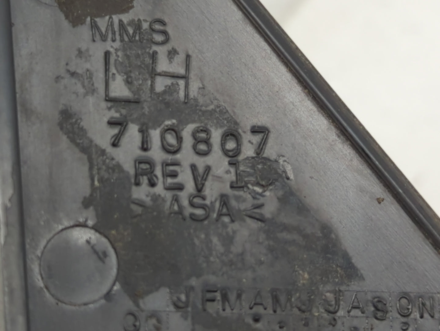 2002-2007 Jeep Liberty Driver Left Side View Manual Door Mirror Black - Oemusedautoparts1.com