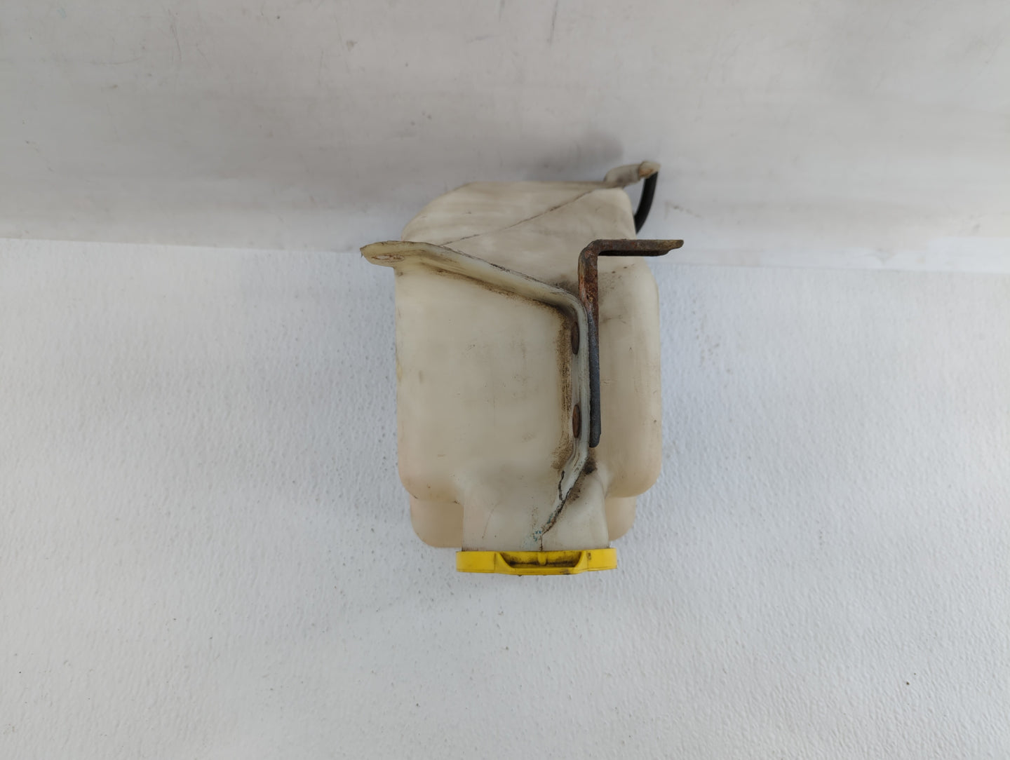 2000-2002 Jeep Wrangler Windshield Washer Fluid Reservoir Bottle Oem - Oemusedautoparts1.com