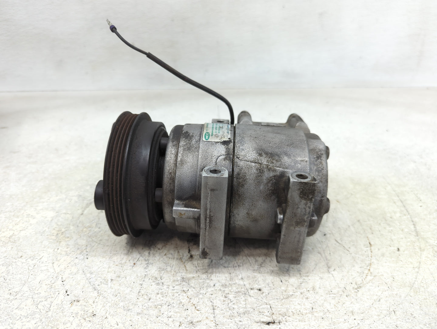 2001-2002 Kia Rio Air Conditioning A/c Ac Compressor Oem - Oemusedautoparts1.com