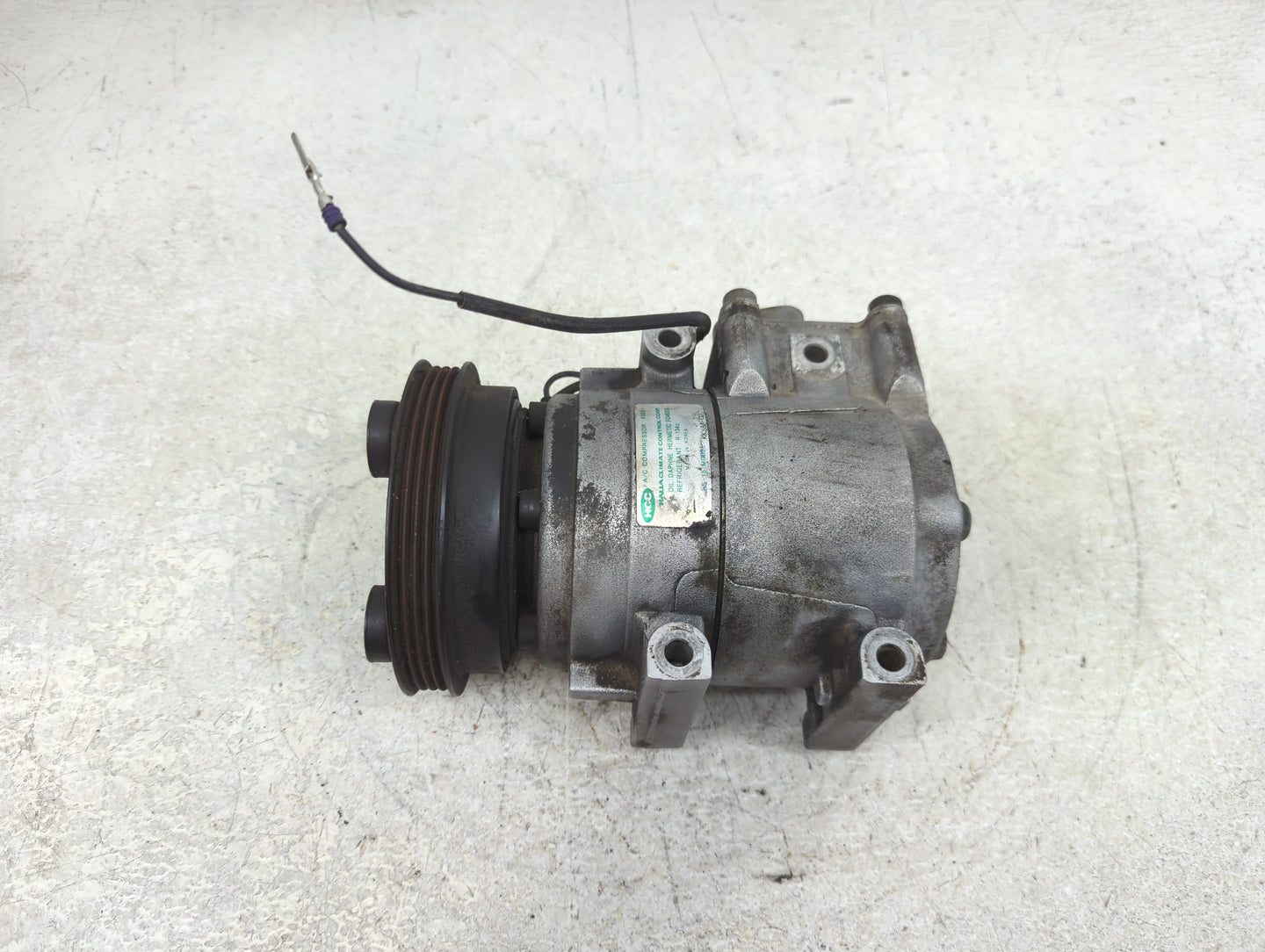 2001-2002 Kia Rio Air Conditioning A/c Ac Compressor Oem - Oemusedautoparts1.com
