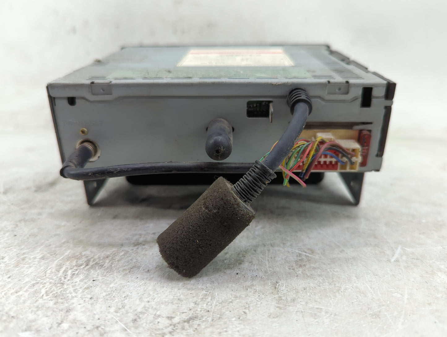 2001-2002 Kia Rio Radio AM FM Cd Player Receiver Replacement Fits Fits 2001 2002 OEM Used Auto Parts - Oemusedautoparts1.com