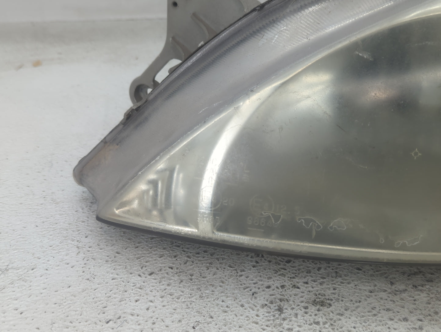 2001-2002 Kia Rio Driver Left Oem Head Light Headlight Lamp - Oemusedautoparts1.com