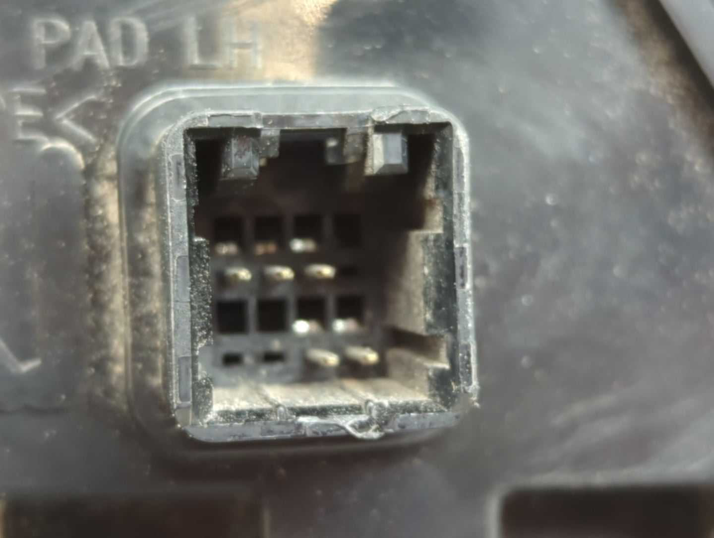 2002 Kia Sorento Driver Side View Mirror - Left Door Mirror OEM Used - Oemusedautoparts1.com