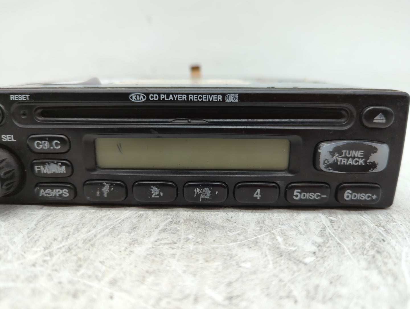 2002-2002 Kia Spectra Am Fm Cd Player Radio Receiver - Oemusedautoparts1.com