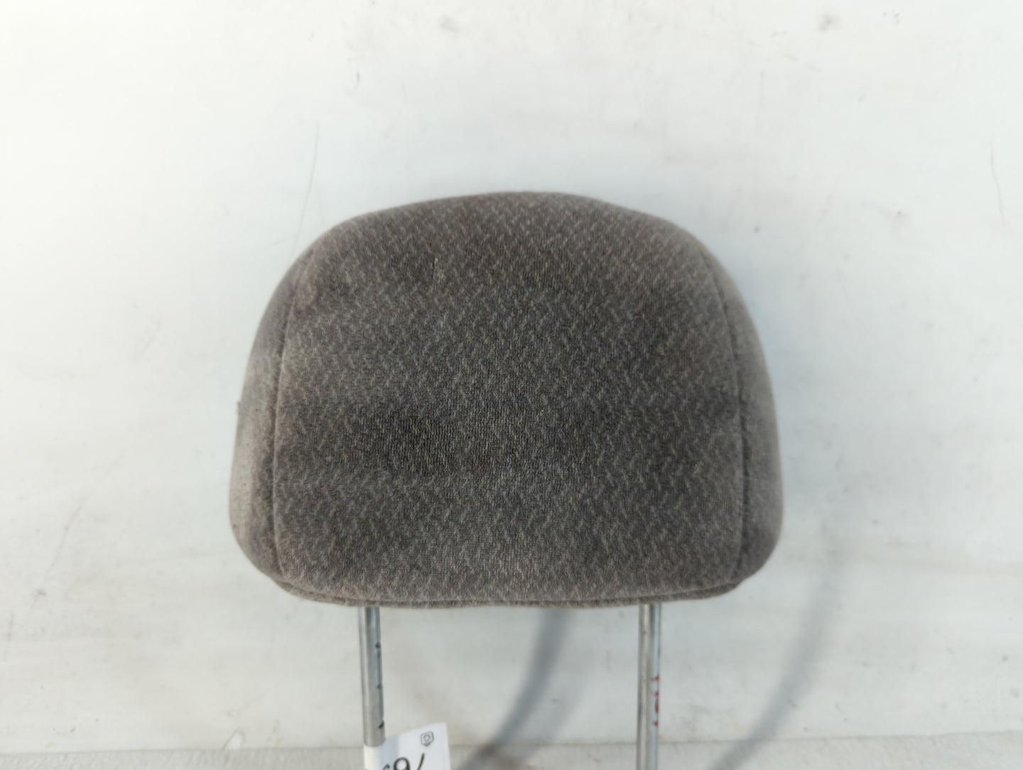 2000-2004 Kia Spectra Headrest Head Rest Front Driver Passenger Seat Fits Fits 2000 2001 2002 2003 2004 OEM Used Auto Parts 