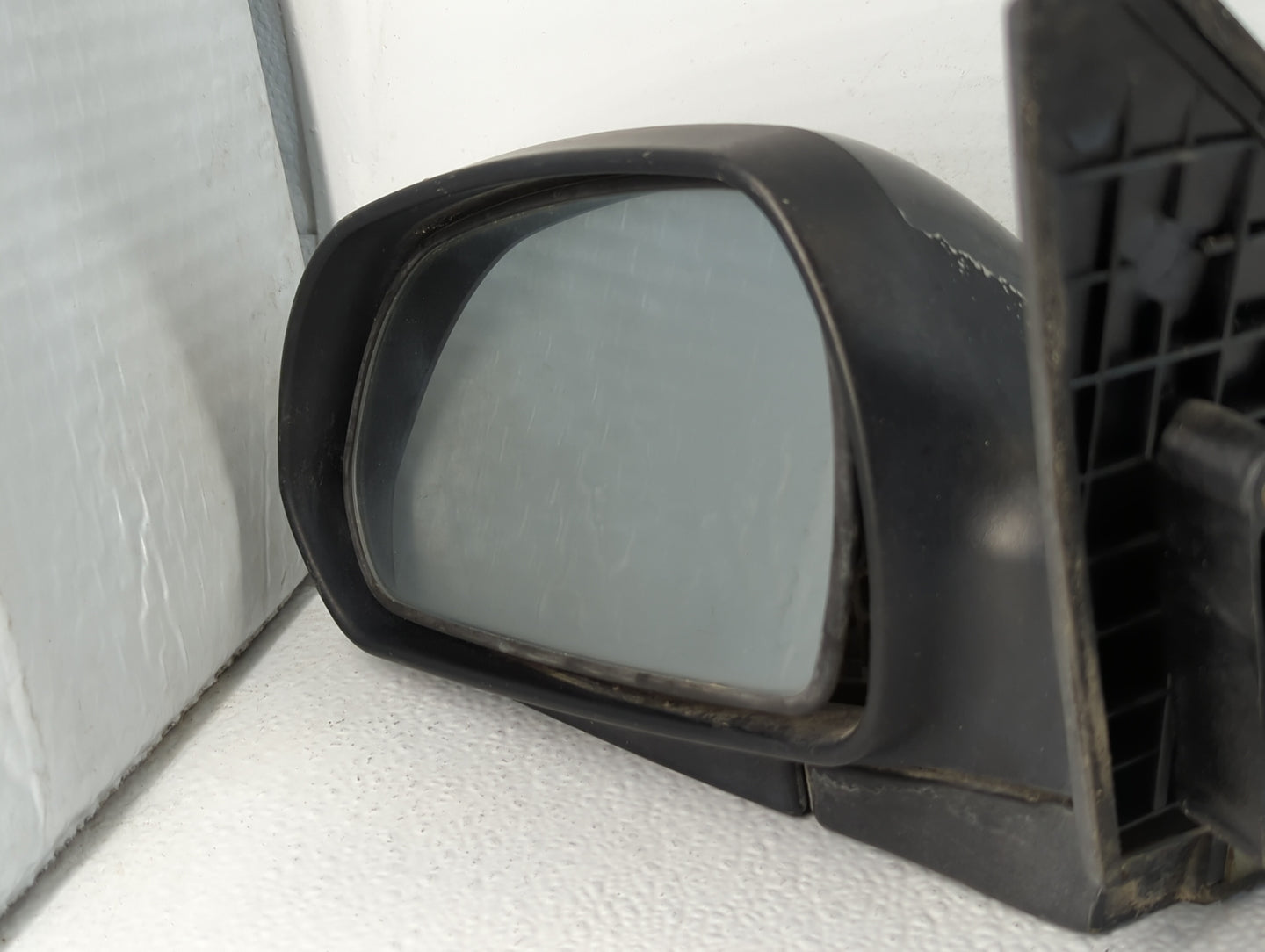 2002-2004 Kia Spectra Driver Side View Mirror - Left Door Mirror OEM Used - Oemusedautoparts1.com