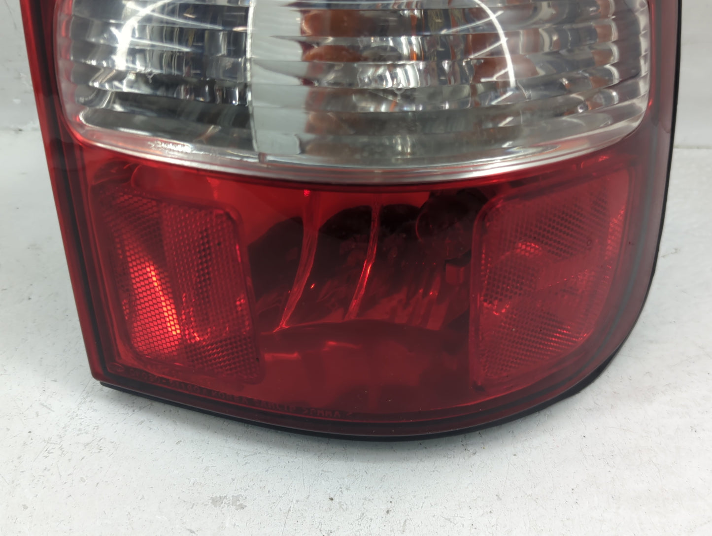 1999-2002 Kia Sportage Tail Light Assembly Passenger Right OEM Fits Fits 1999 2000 2001 2002 OEM Used Auto Parts - Oemusedau