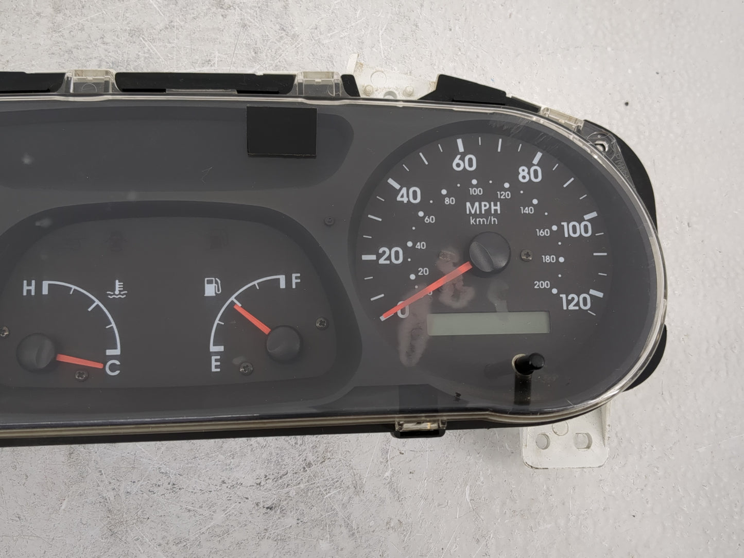 2001-2002 Kia Sportage Instrument Cluster Speedometer Gauges P/N:2003-29800K Fits Fits 2001 2002 OEM Used Auto Parts - Oemus