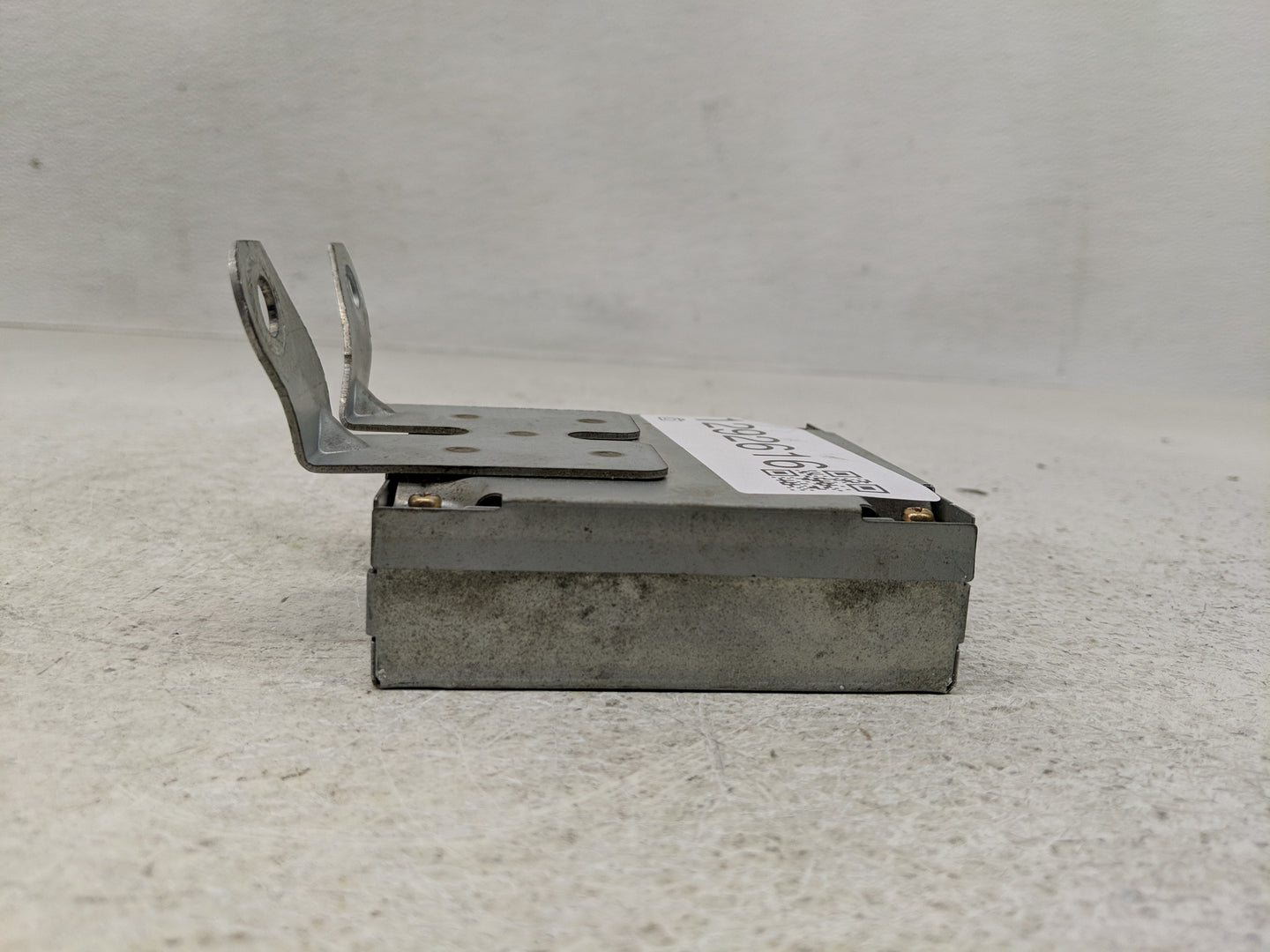 2001-2002 Kia Sportage Chassis Control Module Ccm Bcm Body Control - Oemusedautoparts1.com