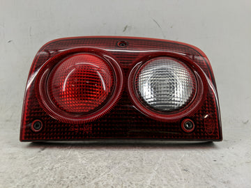 2002-2003 Land Rover Freelander Tail Light Assembly Driver Left OEM P/N:22960104 Fits Fits 2002 2003 OEM Used Auto Parts - O