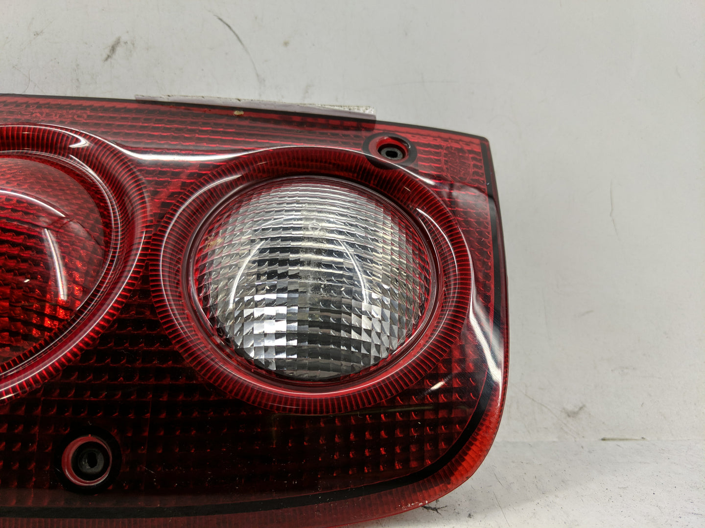 2002-2003 Land Rover Freelander Tail Light Assembly Passenger Right OEM P/N:22960204 Fits Fits 2002 2003 OEM Used Auto Parts