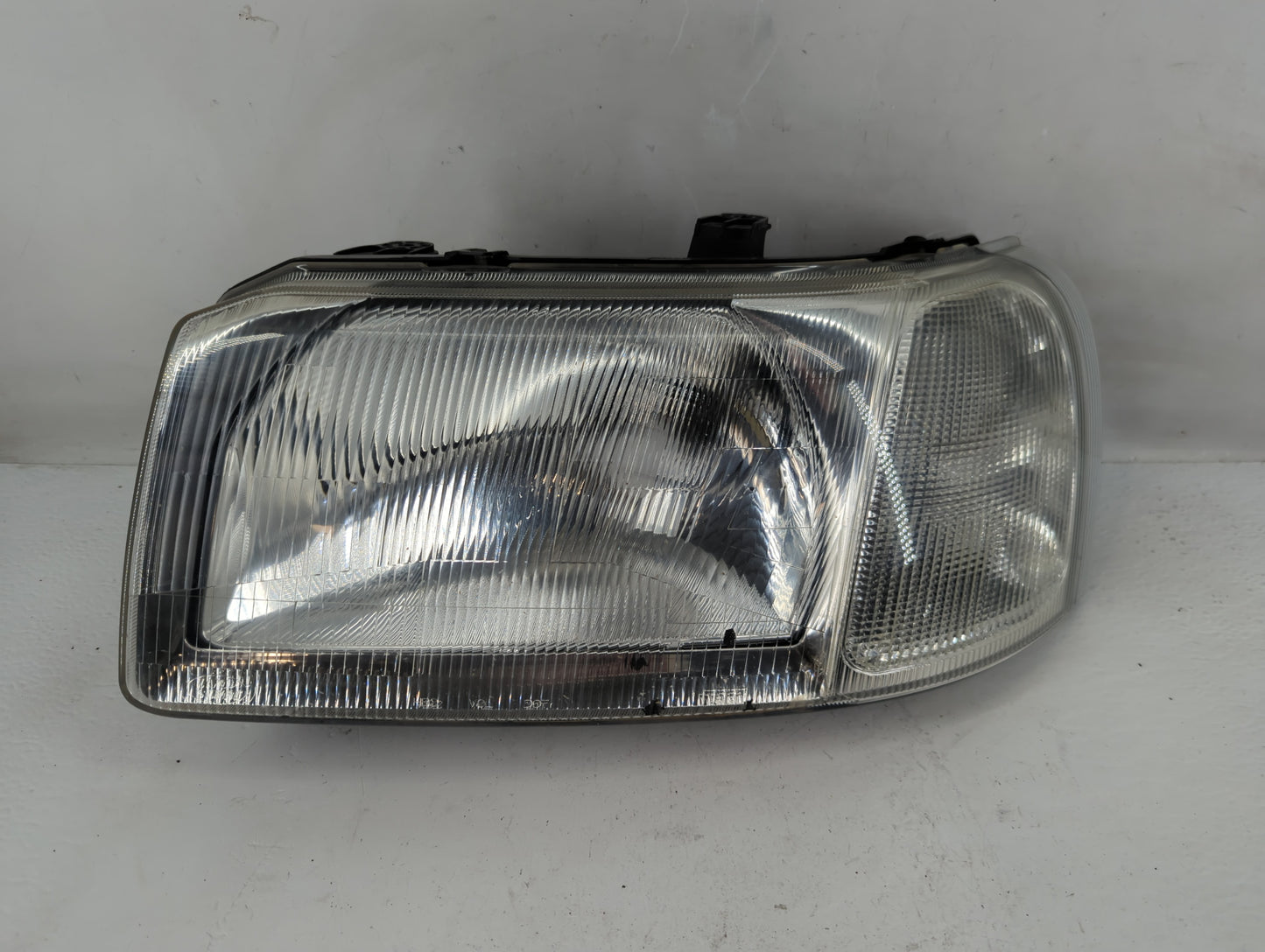 2002 Land Rover Freelander Driver Left Oem Head Light Headlight Lamp - Oemusedautoparts1.com