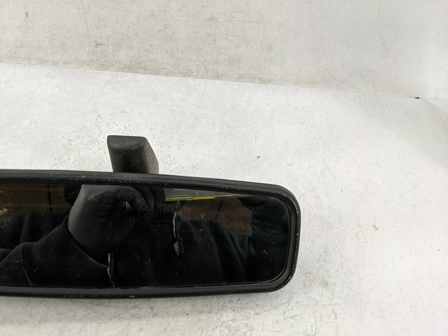 2002-2005 Land Rover Freelander Interior Rear View Mirror Replacement OEM Fits Fits 2002 2003 2004 2005 OEM Used Auto Parts 