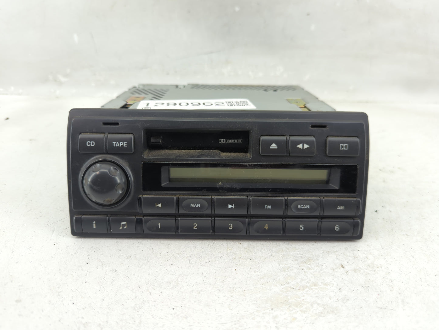 2002 Land Rover Land Rover Radio AM FM Cd Player Receiver Replacement P/N:XQD101390LNF Fits OEM Used Auto Parts - Oemusedaut